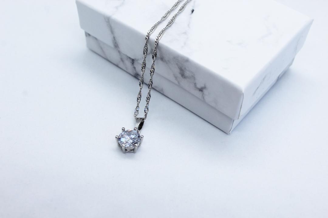 Necklace "Solitary"